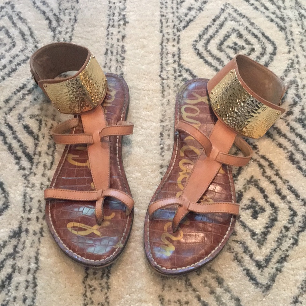 Sam Edelman Gladiator Sandal | Hammered Metal